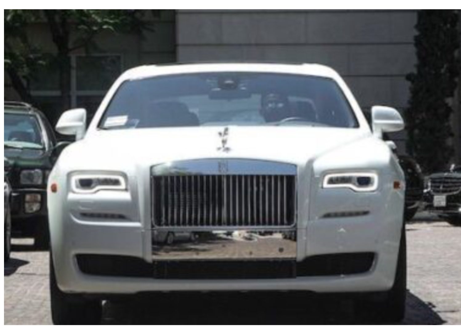 Hire the Rolls Royce Ghost In Dubai